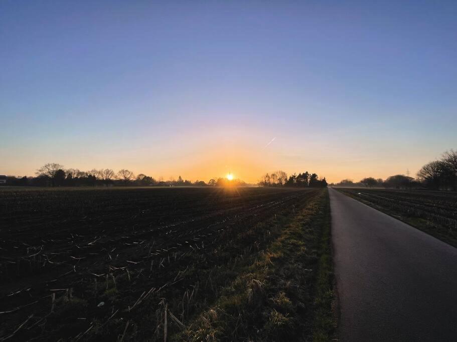 Huuske Lutten Uttied - Das Landleben Geniessen Moormerland Buitenkant foto